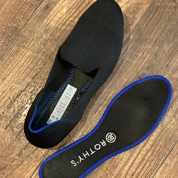 Black Solid Rothy Loafers - Picture 4 of 4